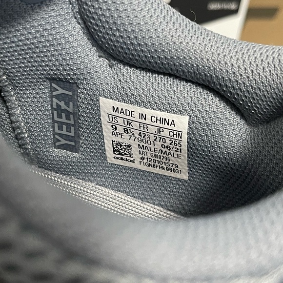 Like New Men’s Size 9 (Euro Sz 42.5) Yeezy Boost 700 Sneakers In Wash Orange - Picture 11 of 17